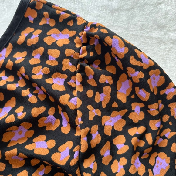 Plus Size Leopard Print Long Sleeve Dress - Picture 5 of 5